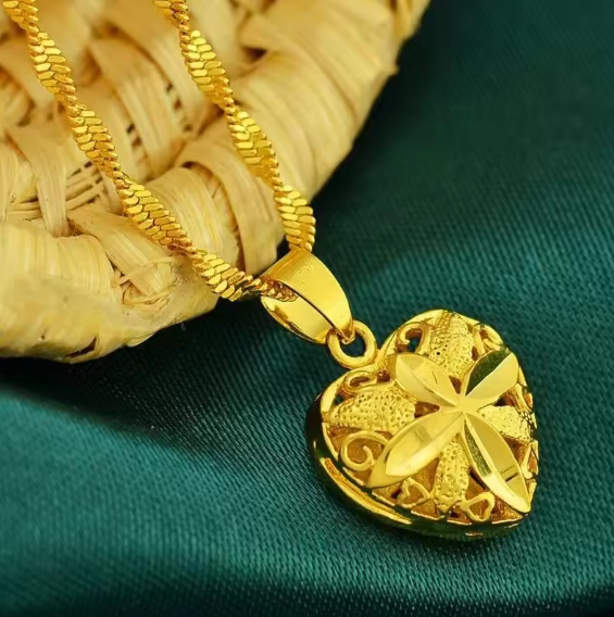 Heart Shaped Necklace [Women Pendant]