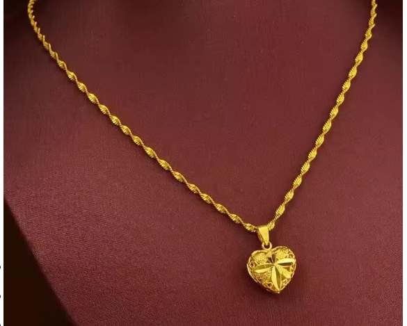 Heart Shaped Necklace [Women Pendant]